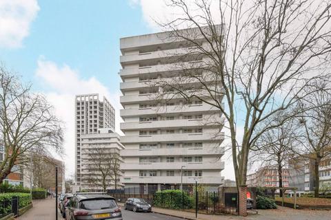 1 bedroom flat for sale, Shaw Court, Clapham Junction, London, SW11