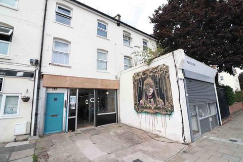 undefined, Maple Road, London