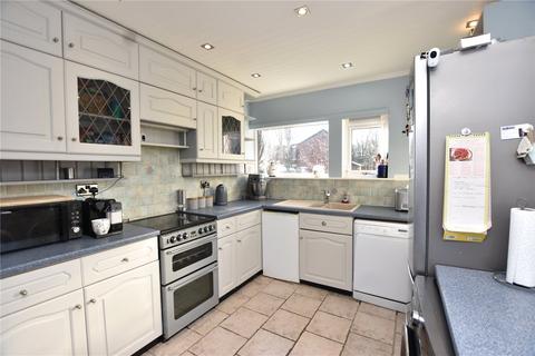 3 bedroom semi-detached house for sale, Park Parade, Shaw, Oldham, Greater Manchester, OL2