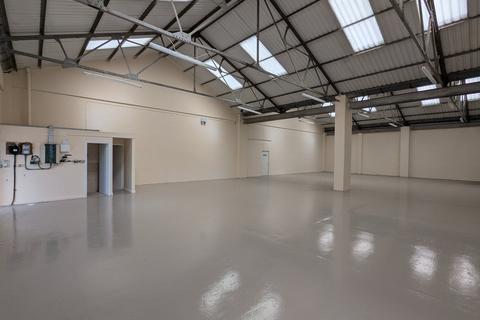 Industrial unit to rent, Unit Q3 Penfold Industrial Park, Unit Q3, Penfold Industrial Park, Watford, WD24 4YY