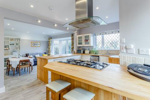 74 Blakes Lane, New Malden, KT3 6NX