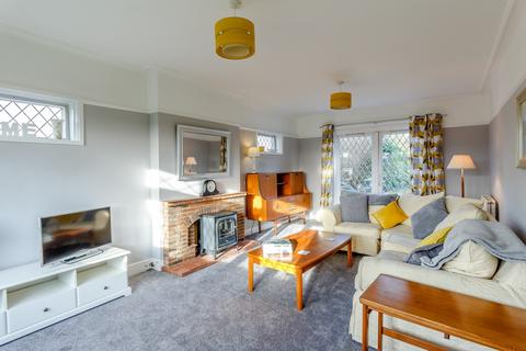 74 Blakes Lane, New Malden, KT3 6NX