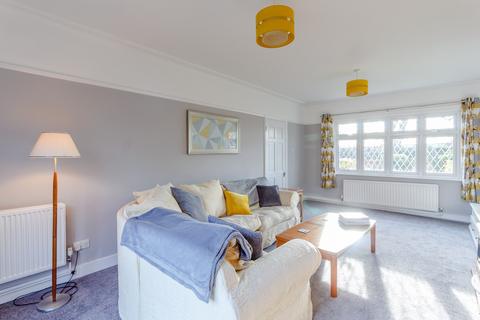 74 Blakes Lane, New Malden, KT3 6NX