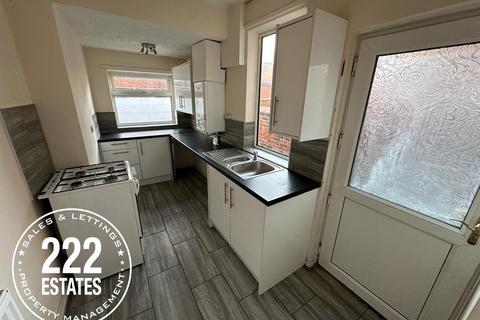 2 bedroom terraced house to rent, Villars Street Howley