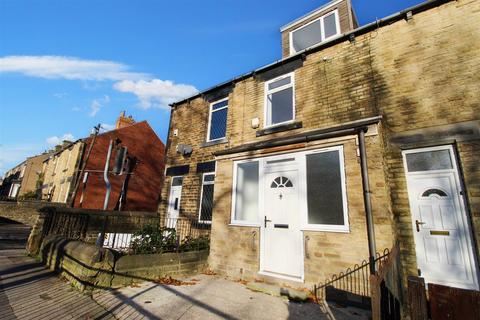 4 bedroom terraced house to rent, Doncaster Road, Barnsley S70 1XE