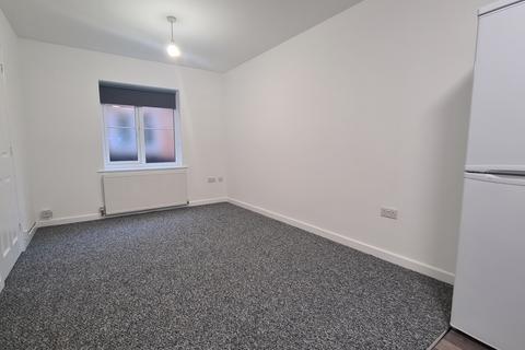 1 bedroom apartment to rent, Wessex Road, Ashley Cross, Poole