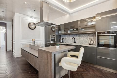 3 bedroom flat to rent, Lexham Gardens, Kensington, London