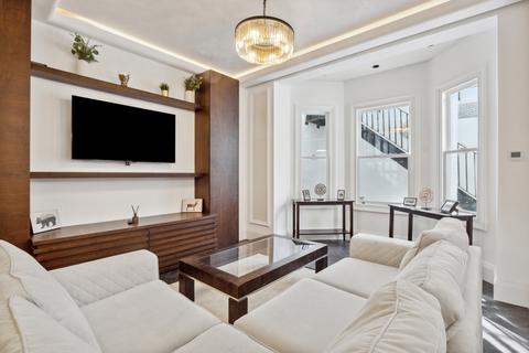 3 bedroom flat to rent, Lexham Gardens, Kensington, London