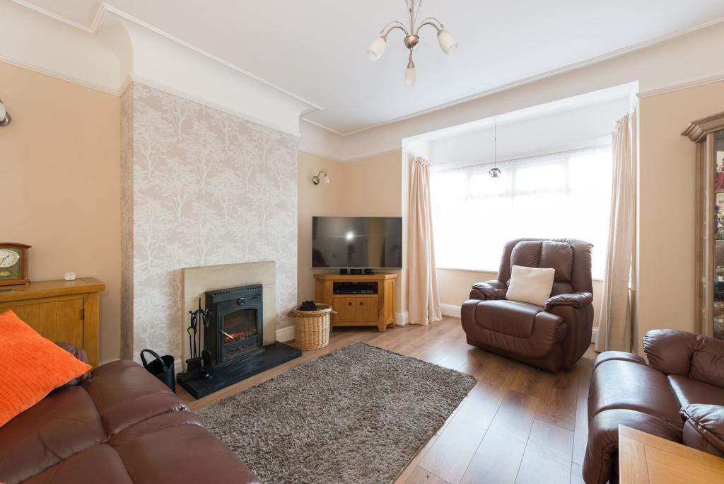 Manston Road, Ramsgate, CT11 3 bed semidetached house for sale £320,000