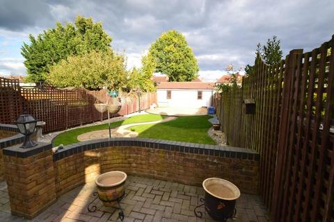 3 bedroom end of terrace house to rent, Harrow, HA2