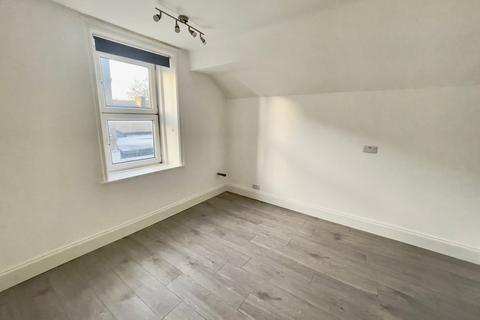undefined, High Street, Yeadon, Leeds, West Yorkshire, LS19