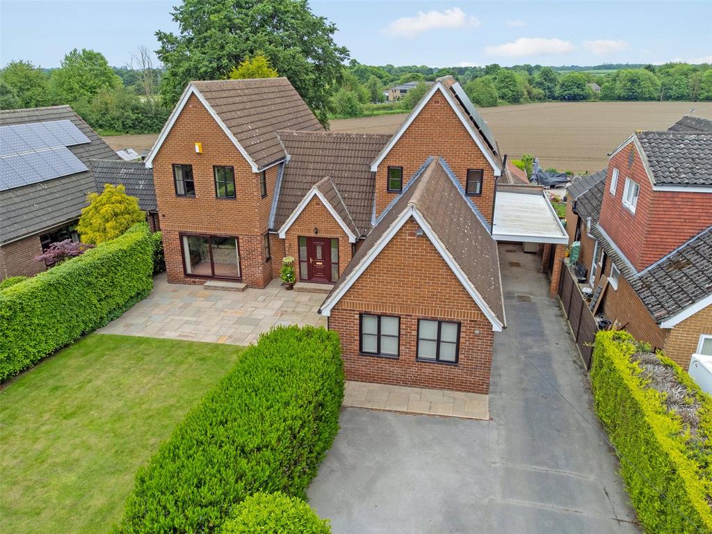 The Balk, Walton, Wakefield, West... 4 bed detached house for sale £
