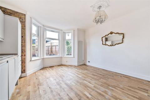1 bedroom flat for sale, Palmerston Crescent, Palmers Green, London, N13