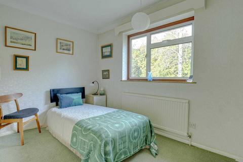 12 Knowle Close, Caversham, Reading, RG4 7LH