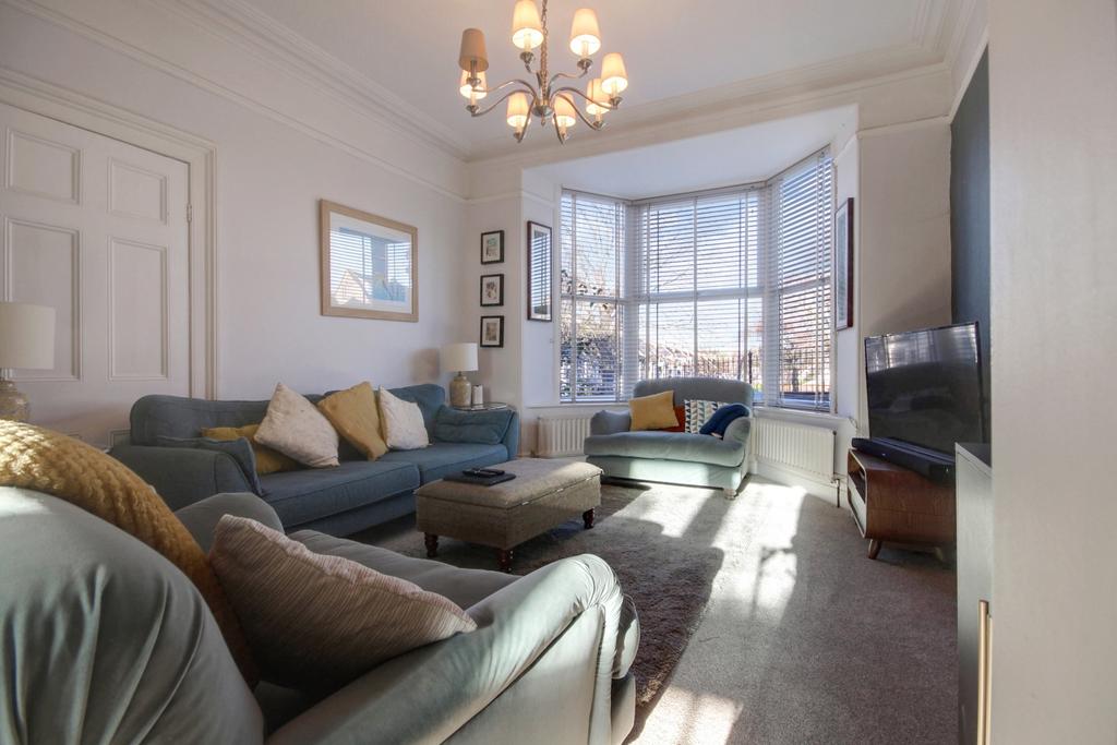 Hills View, Barnstaple EX32 4 bed terraced house for sale £290,000