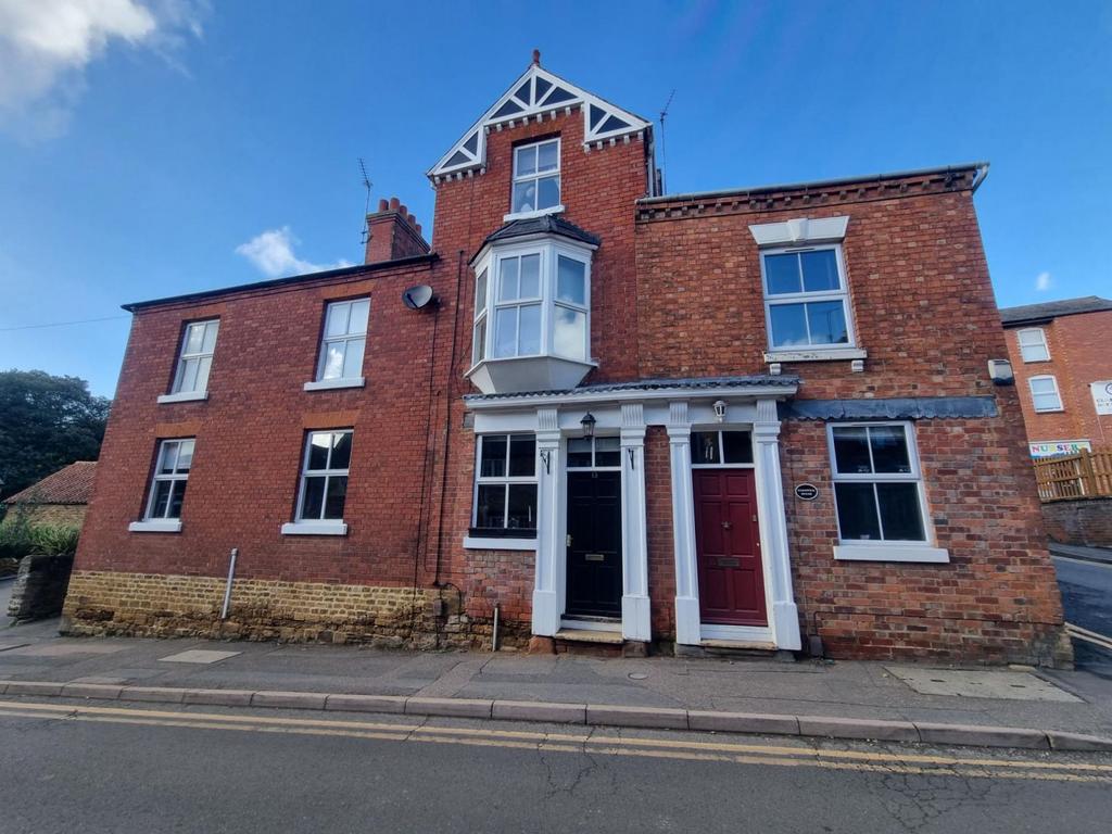 High Street, Earls Barton, Northampton NN6 0JG 3 bed terraced house for