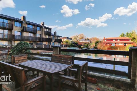 5 Thorpe Meadows, Peterborough, PE3 6GA