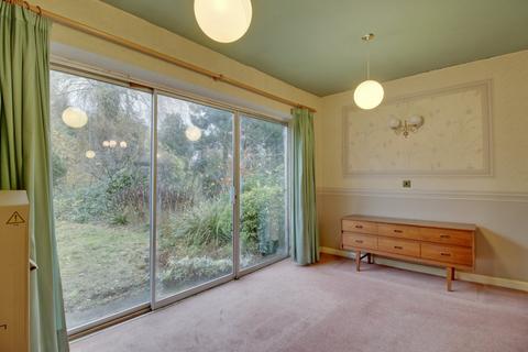 4 bedroom semi-detached house for sale - Kingsley Drive, Leeds, West Yorkshire, LS16
