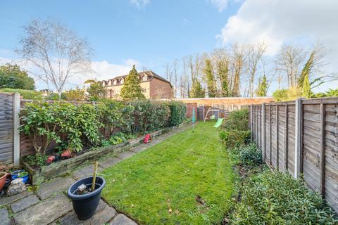 Maryland Madeira Road, West Byfleet, KT14 6DF