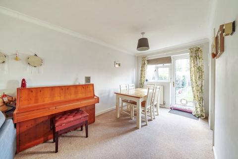 Maryland Madeira Road, West Byfleet, KT14 6DF