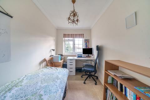 Maryland Madeira Road, West Byfleet, KT14 6DF