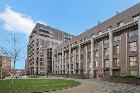 3 bedroom apartment to rent, Shipbuilding Way, London, E13