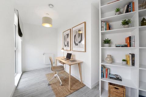 3 bedroom apartment to rent, Shipbuilding Way, London, E13