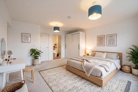 3 bedroom apartment to rent, Shipbuilding Way, London, E13