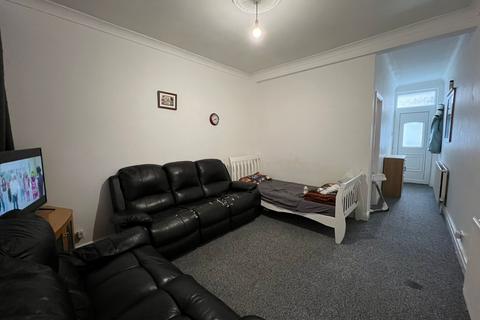 3 bedroom terraced house for sale - Farnham Road,  Birmingham, B21
