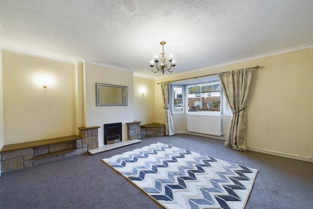 Shields Road, Morpeth 3 bed semidetached house £795 pcm (£183 pw)