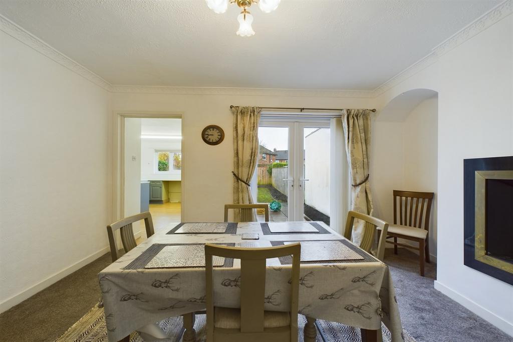 Shields Road, Morpeth 3 bed semidetached house £795 pcm (£183 pw)