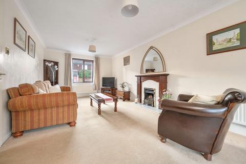 65 Canonsfield, Werrington, Peterborough, PE4 5AQ