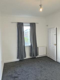 3 bedroom flat to rent - Talla Road, Hillington, Glasgow, G52