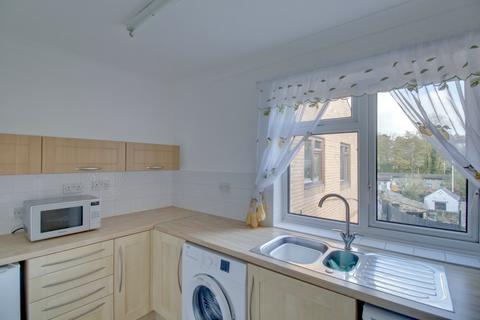 2 bedroom flat for sale - Sussex Avenue, Horsforth, Leeds, West Yorkshire, LS18