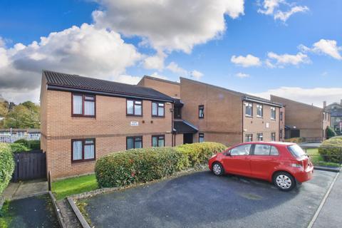 2 bedroom flat for sale, Sussex Avenue, Horsforth, Leeds, West Yorkshire, LS18