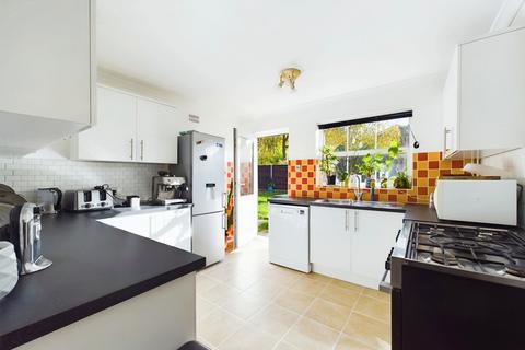 4 bedroom semi-detached house to rent - Weatherthorn, Orton Malborne, PE2