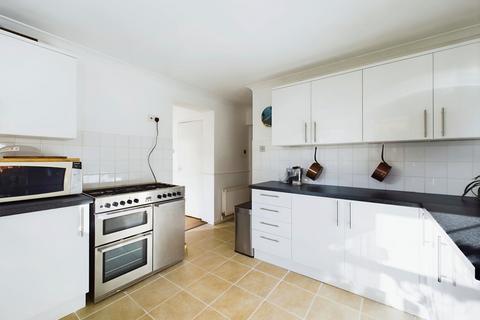 4 bedroom semi-detached house to rent - Weatherthorn, Orton Malborne, PE2