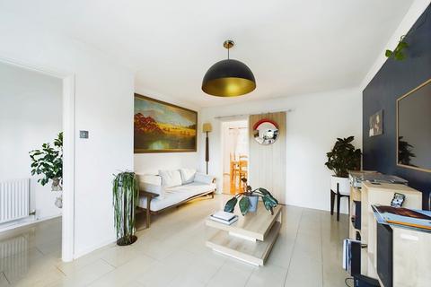 4 bedroom semi-detached house to rent - Weatherthorn, Orton Malborne, PE2