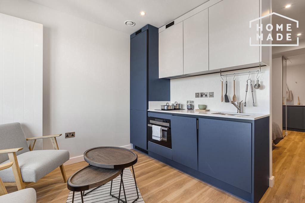 177-Flat4611 Studio 46th Floor Enclave East Croy...
