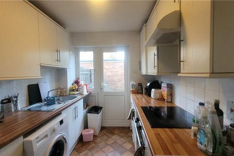 4 bedroom terraced house to rent, Cherrywood Avenue, Englefield Green, Egham, Surrey, TW20