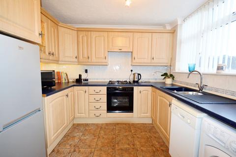 3 bedroom semi-detached house for sale, Townfield Walk, Great Wakering, SS3