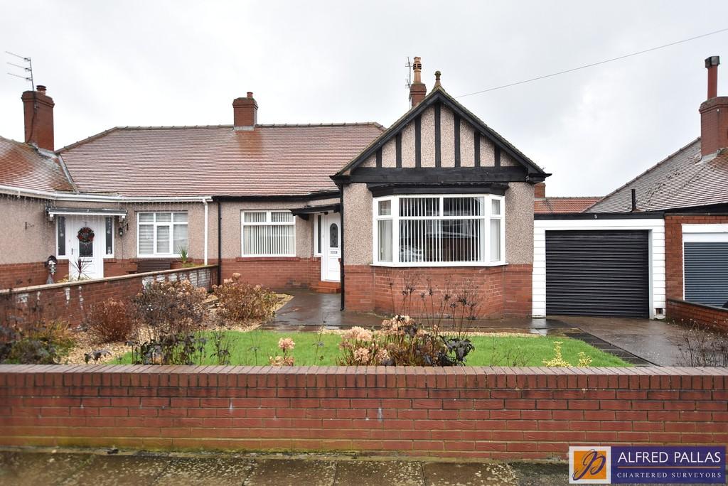 Malvern Gardens, Roker 2 bed semidetached bungalow for sale £259,950