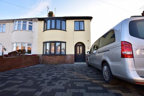3 bedroom semi-detached house to rent - Southfield Drive, Stanground, Peterborough, PE2