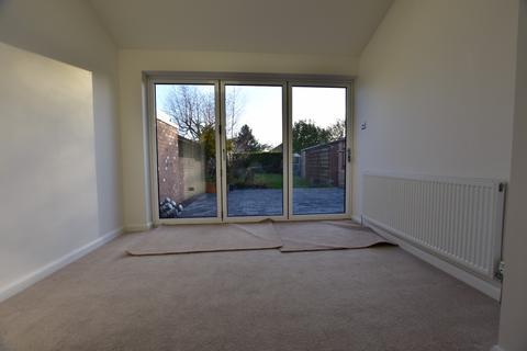 3 bedroom semi-detached house to rent - Southfield Drive, Stanground, Peterborough, PE2