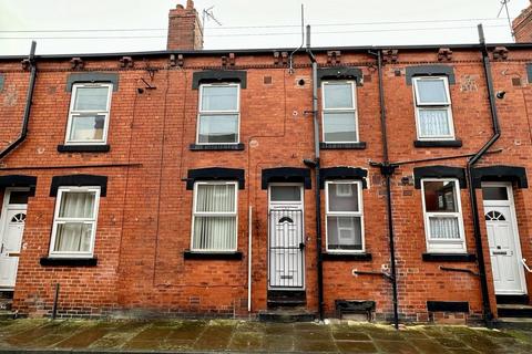 1 bedroom house to rent, Ely Street, Armley