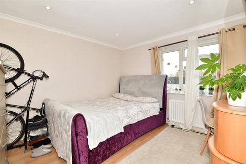 2 bedroom flat for sale, Dedisham Close, Crawley, West Sussex