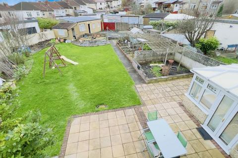 4 bedroom semi-detached house for sale - Edna Avenue, Brislington, Bristol, BS4 4LA