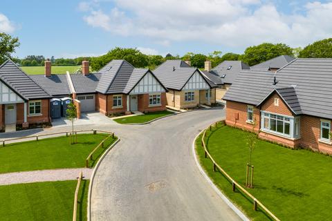 3 bedroom detached bungalow for sale - Layer Park, James Ward Road, CO2 9FU