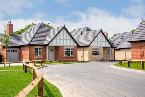 3 bedroom detached bungalow for sale - Layer Park, James Ward Road, CO2 9FU