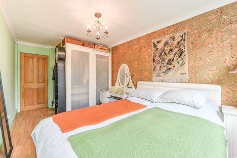 1 bedroom flat for sale, Condell Road, Battersea, London, SW8